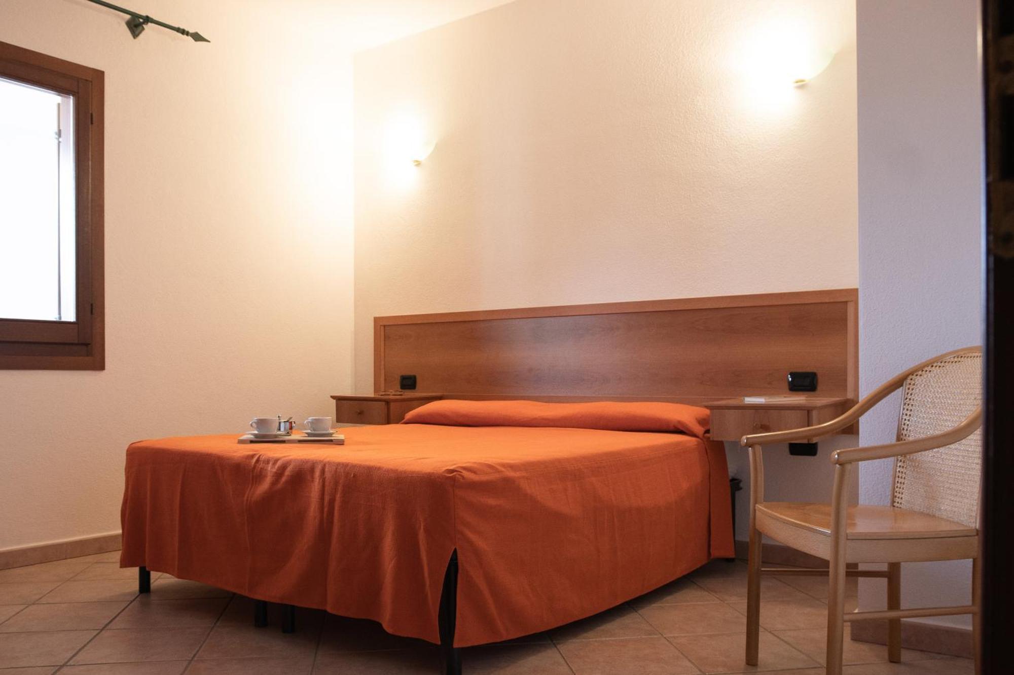 Residence Cala Viola Cala Liberotto Ngoại thất bức ảnh